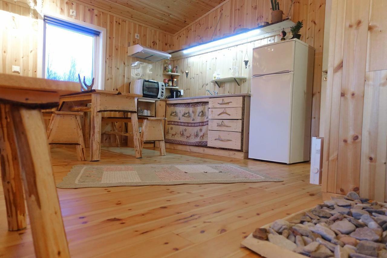 Wild Caribou'S Wildwood Cabin Lakselv Bagian luar foto